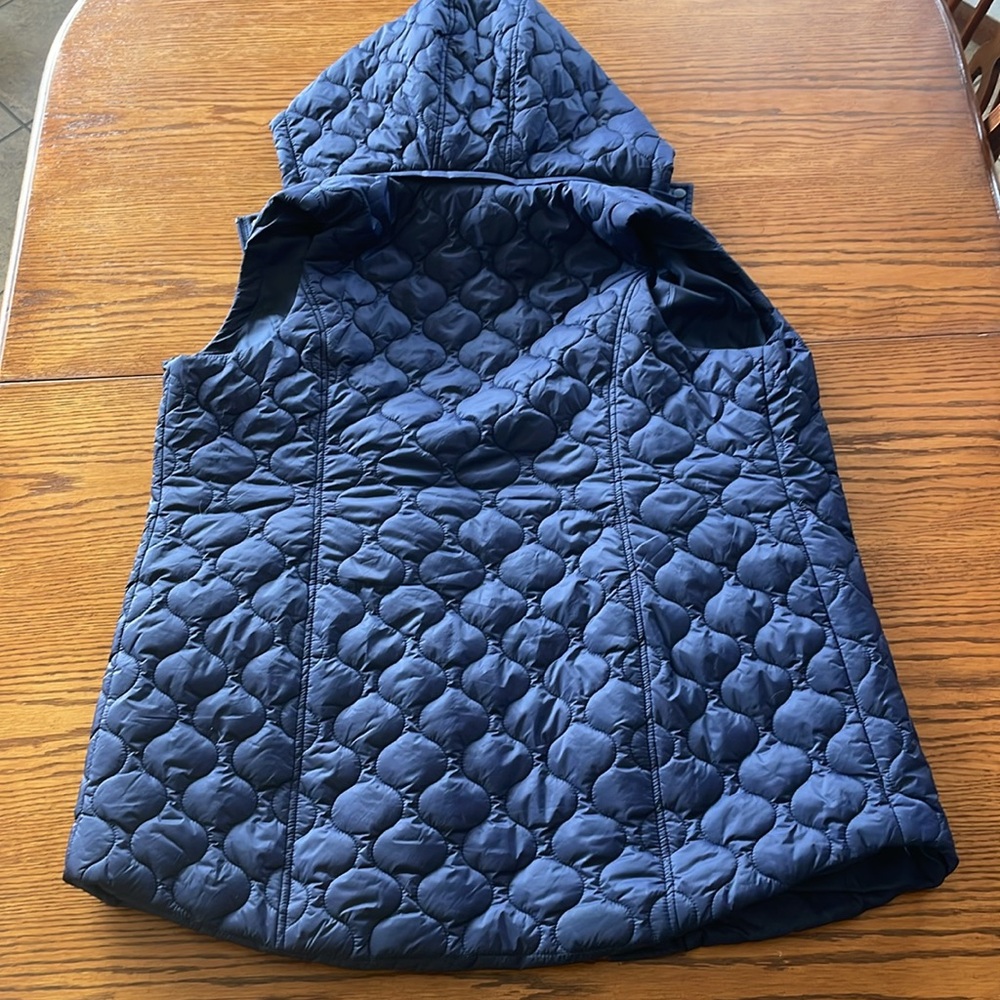 Susan Graver L Navy Weekend Vest with Hood A618800 - Picture 4 of 6